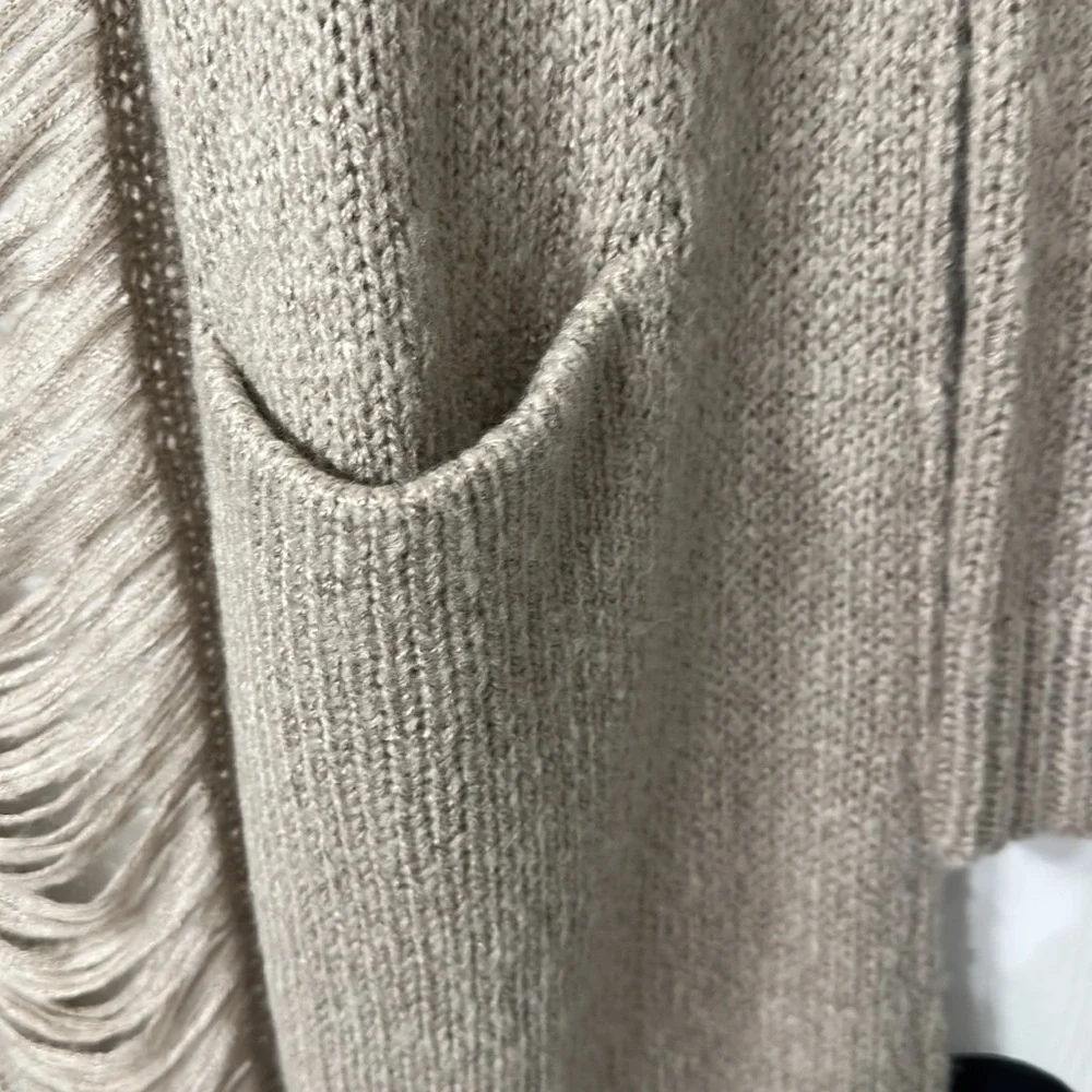 Lovestitch Cardigan - Picture 3 of 5